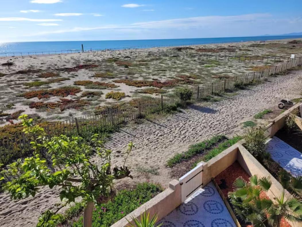 Villa Face A La Mer Sur Le Sable 8 Clim A L'Etage Le Barcarès Exterior foto